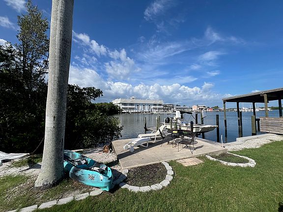 5th image of 101 E Pago Pago Dr APT 2