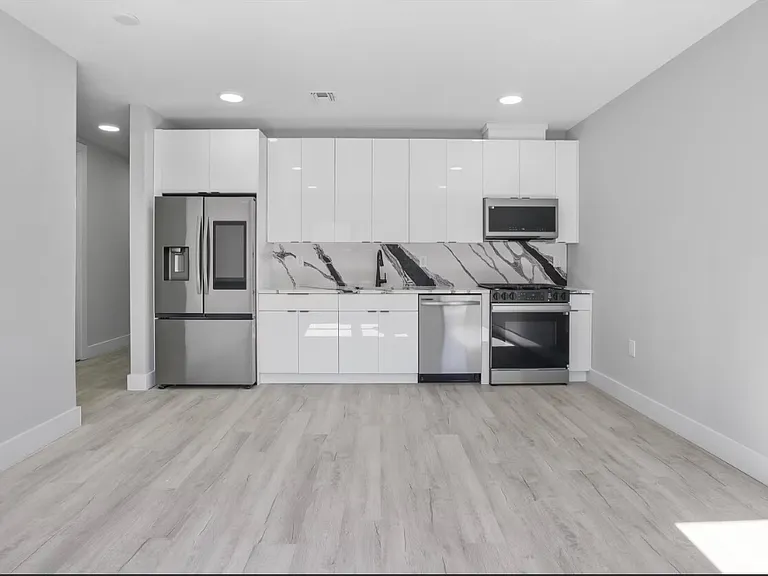 187 Culver Ave #307 — Photo 2