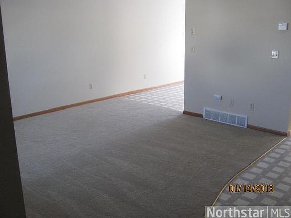 3rd image of 425 13th Ave S