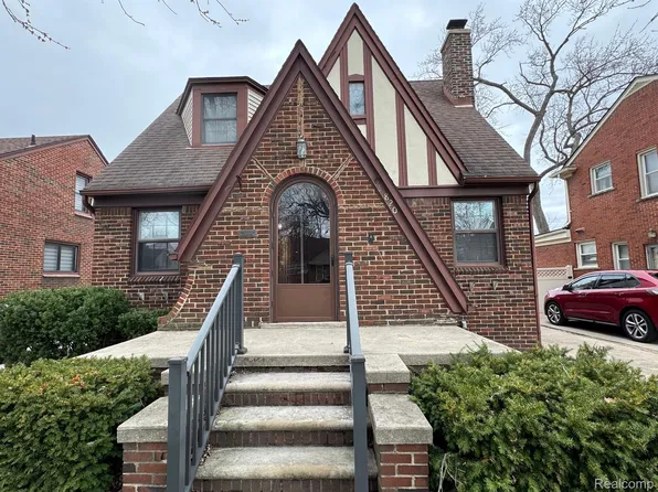 820 Winchester Ave, Lincoln Park, MI 48146