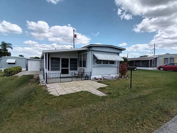 2nd image of 405 3rd St