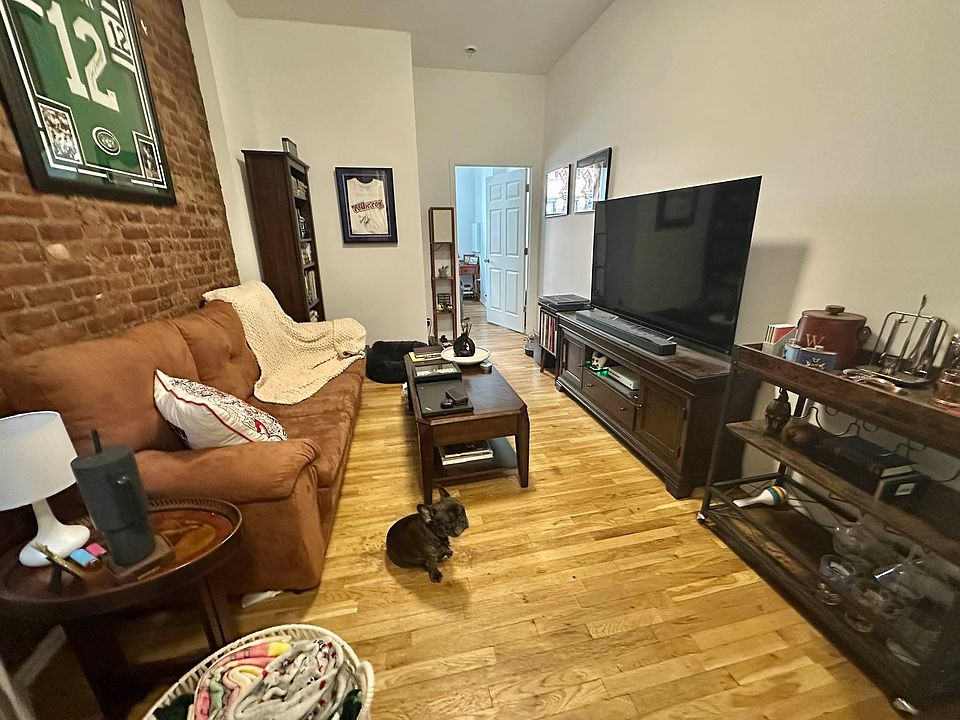 1st image of 226 W 16th St APT A2
