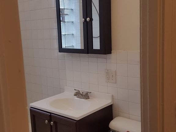 5th image of 5455 W Eddy St #1