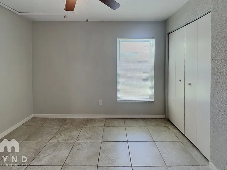 209 Banyan Ct — Photo 13