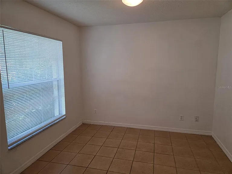 407 Arkansas Ct — Photo 4