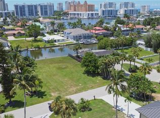476 Pine Ave, Naples, FL 34108