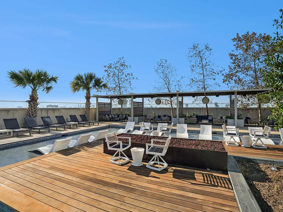 Luminary_EXT_Amenity_PoolDeck10_Feb2026