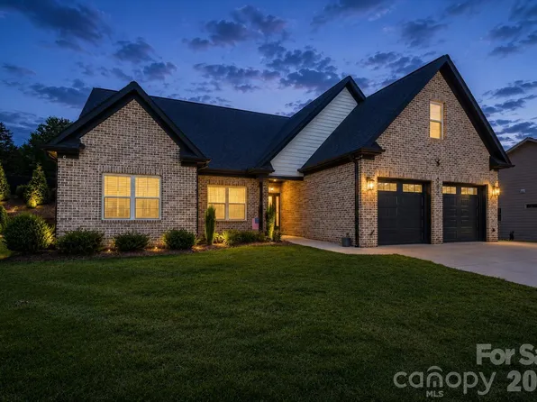 4282 Holly Cir NE, Conover, NC 28613
