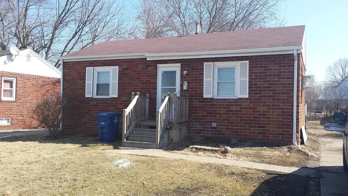 2 bed, 693 sqft, $1,145 — Photo 1