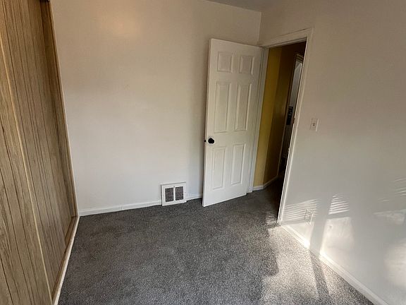 5th image of 17157 Mackay Ave APT 2
