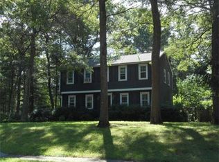 11 Surrey Dr, Mansfield, MA 02048