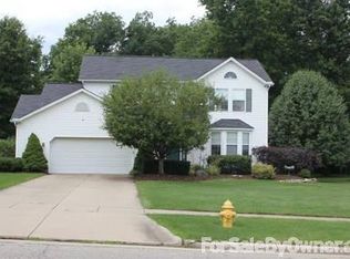 30 Laurel Hills Ln, Canfield, OH 44406