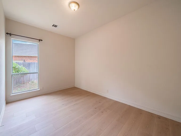 7523 Steeple Dr — Photo 23