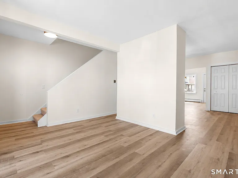 704 Maple St #704 — Photo 5