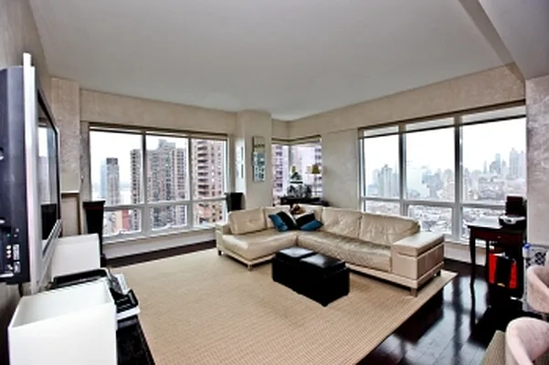 Sold by MNS | media 11