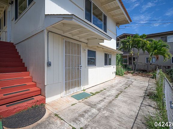3rd image of 4138 Keaka Dr Unit B