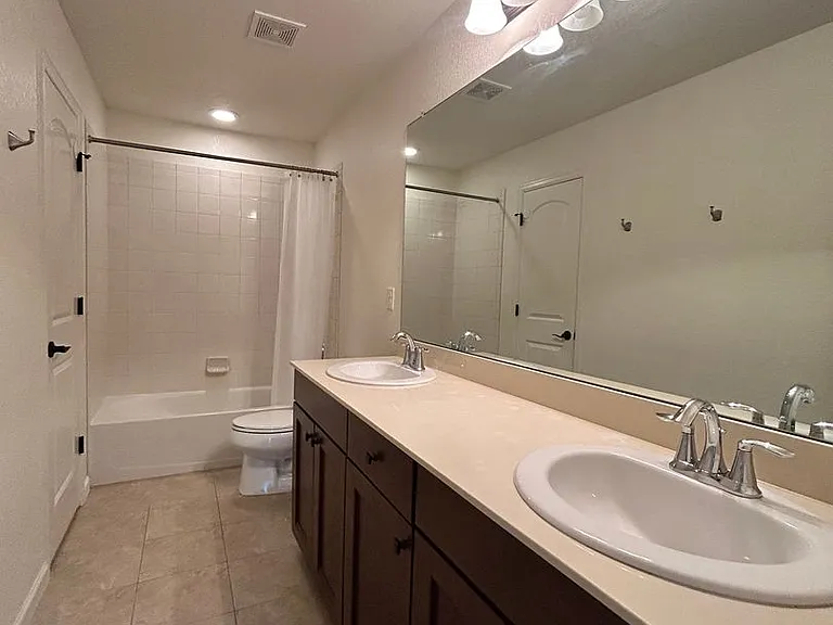 502 W 169th Pl — Photo 33