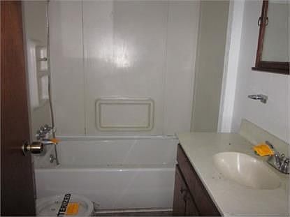 5th image of 4729 Hazelnut Dr