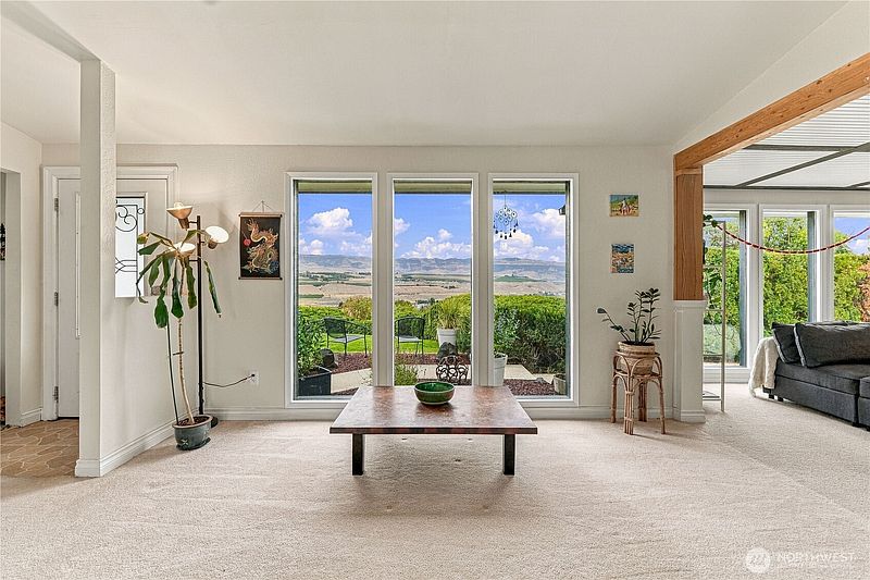 5th image of 3064 Conarty Rd