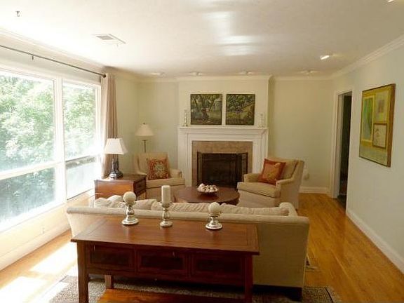 4th image of 3715 Skyland Dr