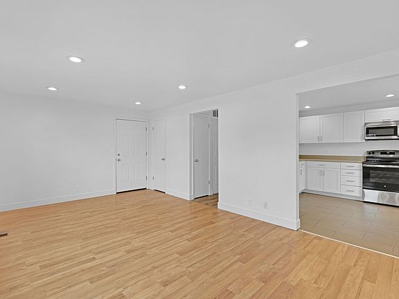 5th image of 356 E Wilson Ave #B