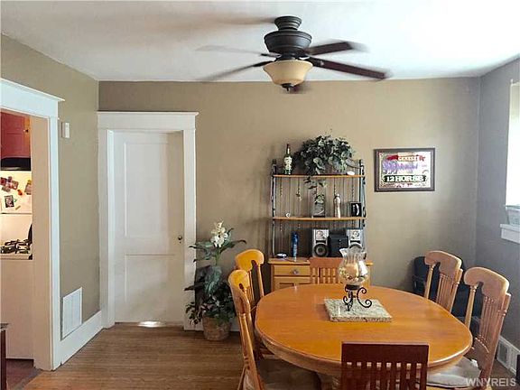 4th image of 327 Crestwood Ave
