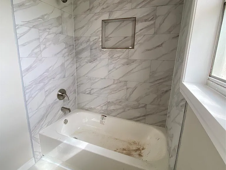 1105 Alice St — Photo 12