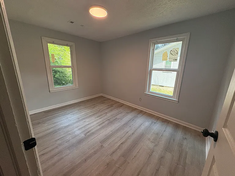 241 Cherokee St SE — Photo 10