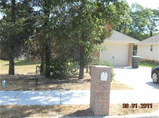 235 Silkwood Dr, Bryan, TX 77803