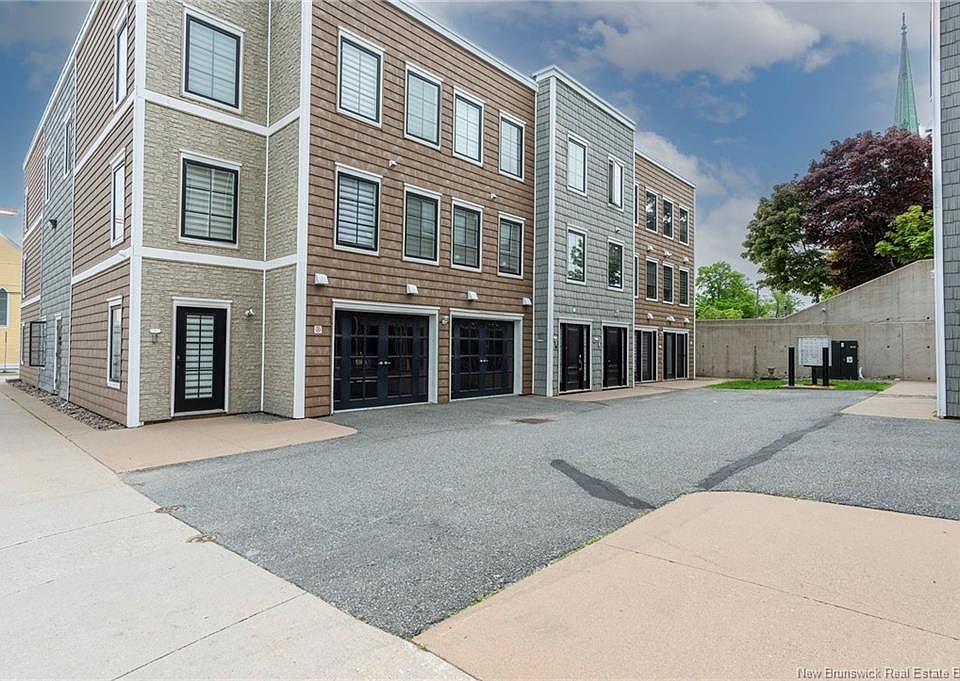 1st image of 3 Cathedral Ln