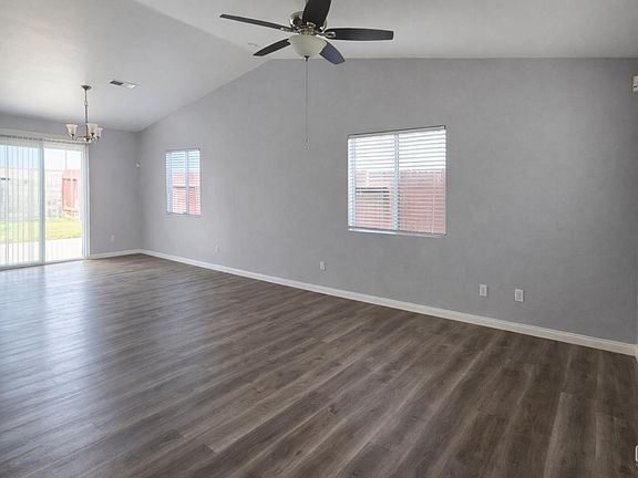 2nd image of 7507 Cross Glade St