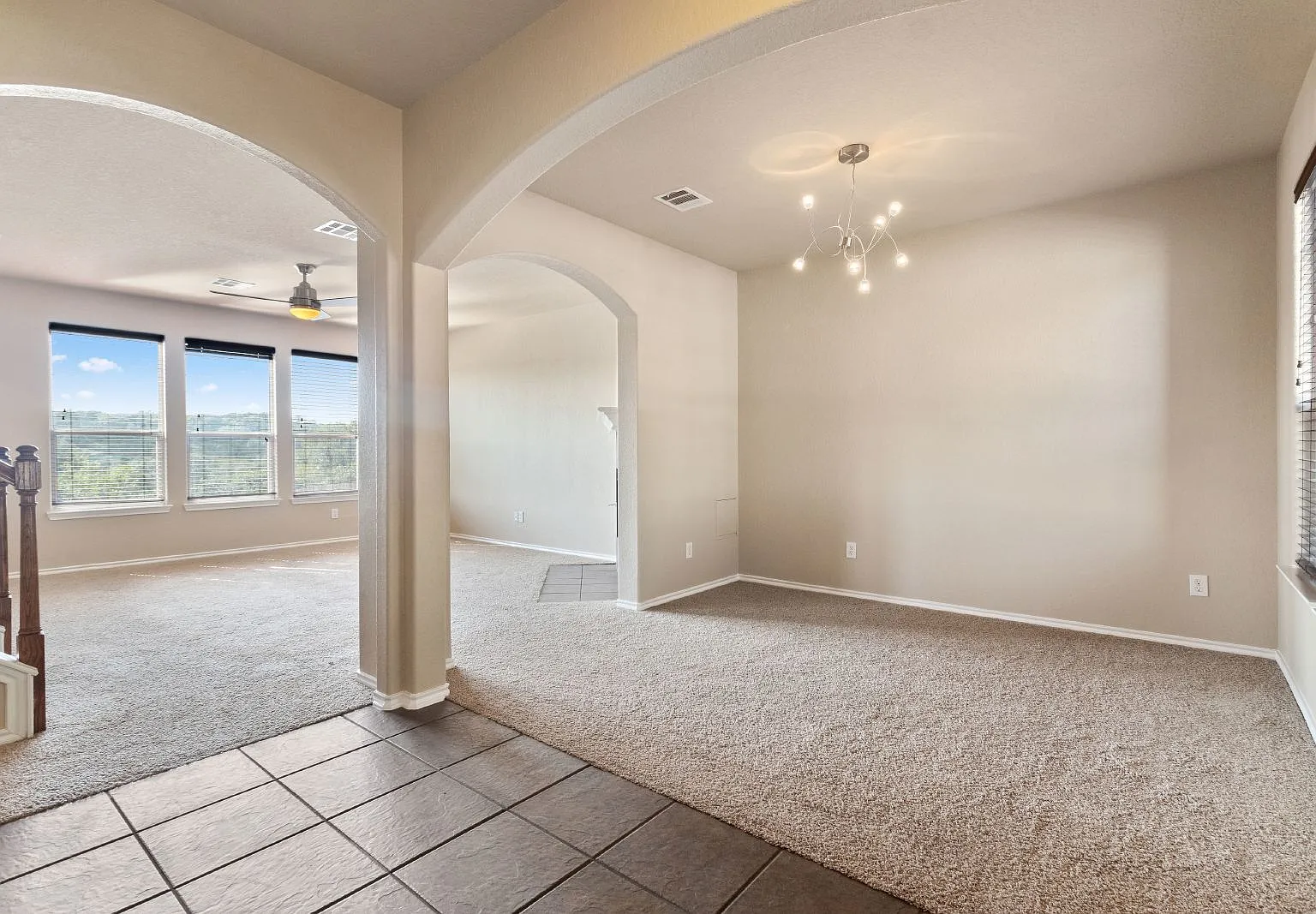 3 bed, 2.5 bath, 2153 sqft, $2,100 — Photo 4