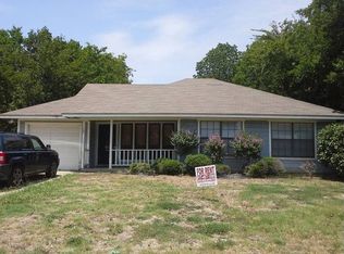 1405 Cardinal St, Arlington, TX 76010