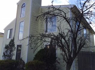 62 Gable Ct, Matawan, NJ 07747