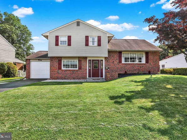 869 Primrose Dr, Warminster, PA 18974