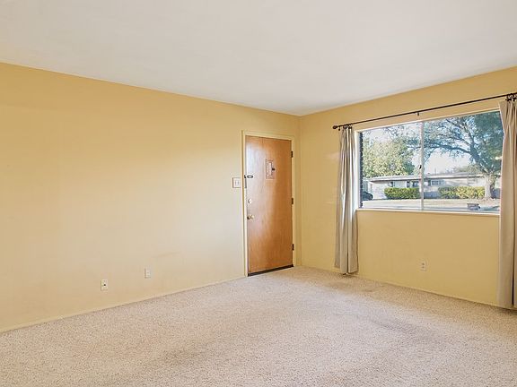 2nd image of 2783 Oxford Ave