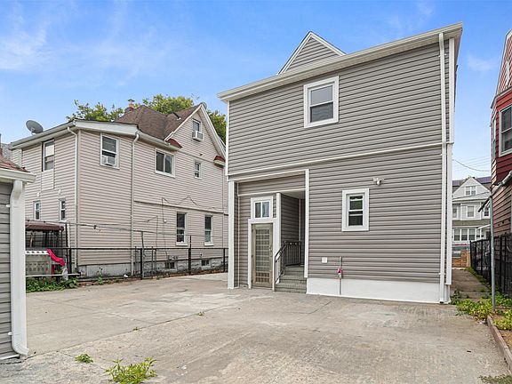 4th image of 8743 109th St