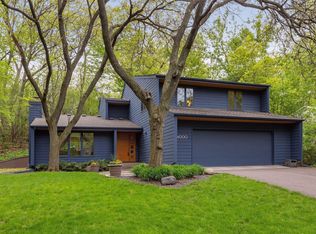 4000 Huntingdon Dr, Minnetonka, MN 55305