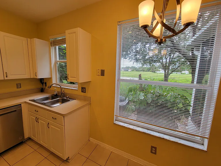 34926 Teeview Ln — Photo 6