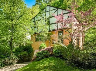 208 Valley Dr, Pittsburgh, PA
