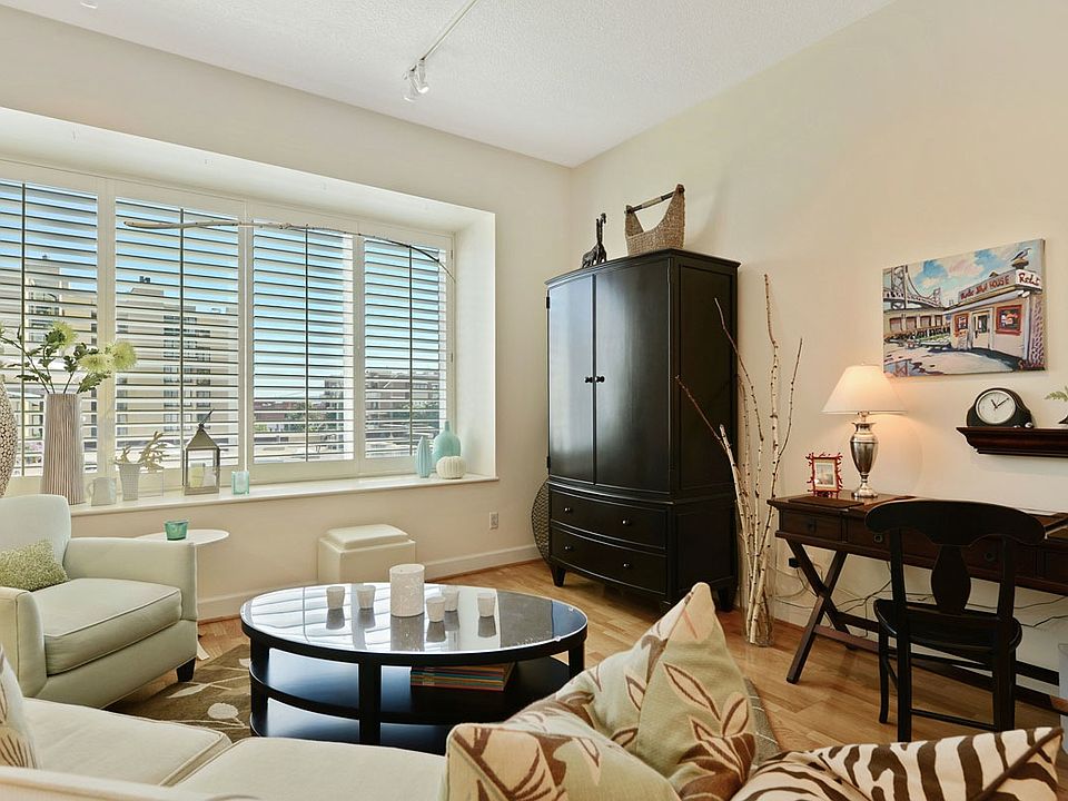 1st image of 220 Lombard St APT 421