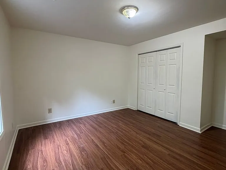 137 Macey Ave — Photo 6