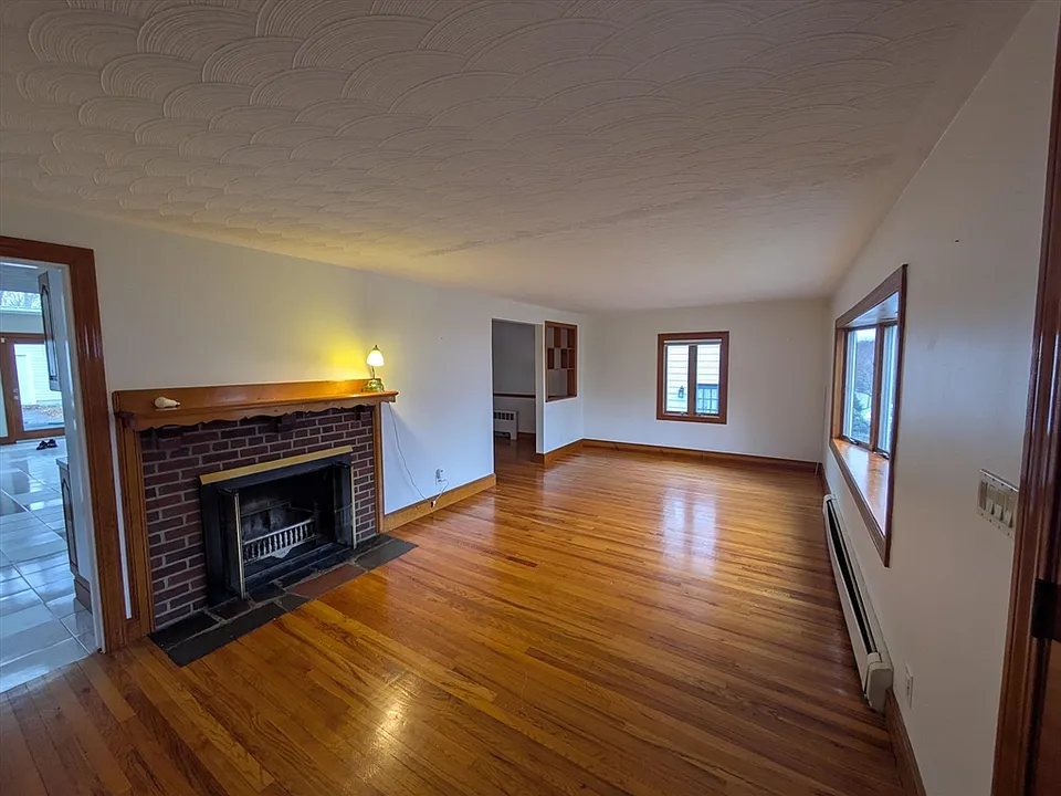16 Nathaniel Rd