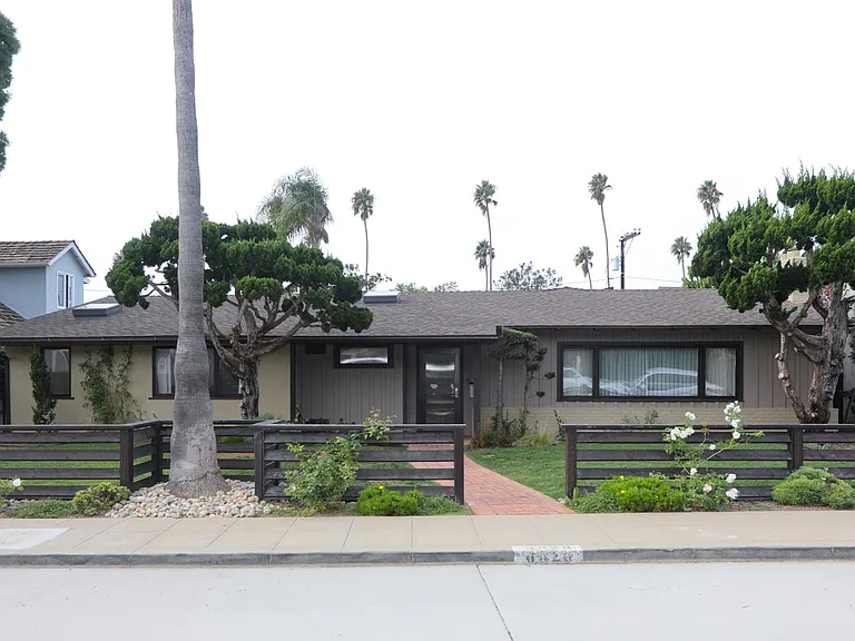 6020 Vista De La Mesa — Photo 8