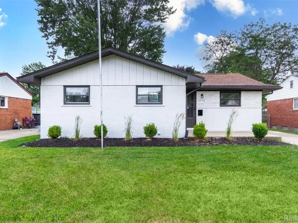 15444 Roycroft St, Roseville, MI 48066