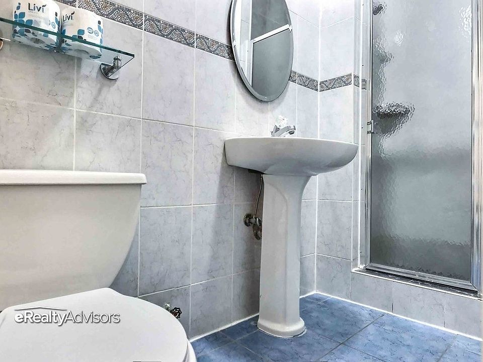 2nd image of 211 E 14th St #2A