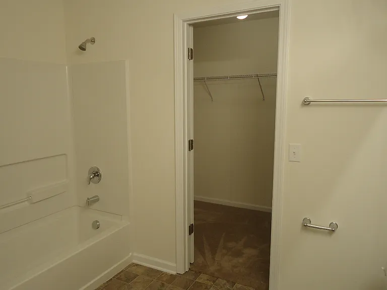 42 Amber Dr — Photo 11