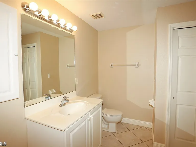 4754 Leonard Blvd S — Photo 12