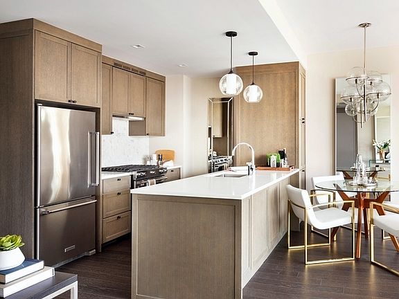 5th image of 205 E 92nd St APT 24F