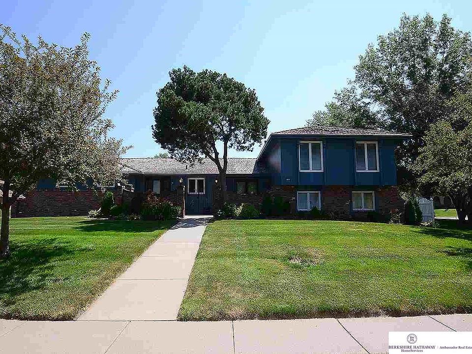 1st image of 5705 Oak Hills Dr